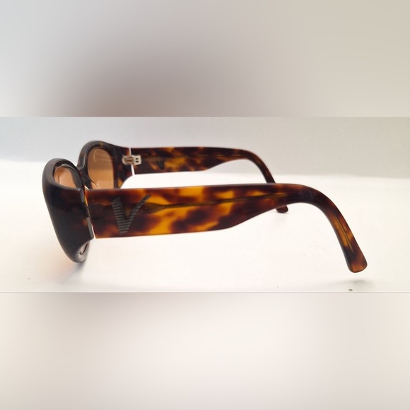 Veer Tortoise Oval Sunglasses Frames Only - Picture 5 of 8